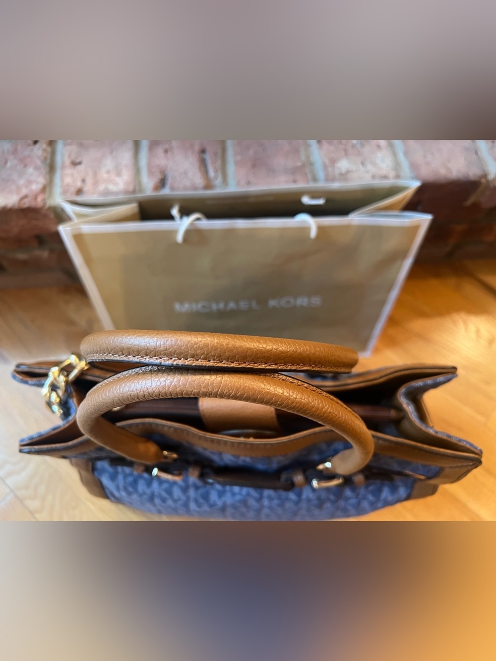 Michael Kors Large Hamilton Frame Out Monogram Denim Tote & Wallet Set - Picture 7 of 13
